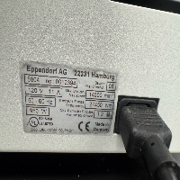 Eppendorf 5804 Centrifuge image 1